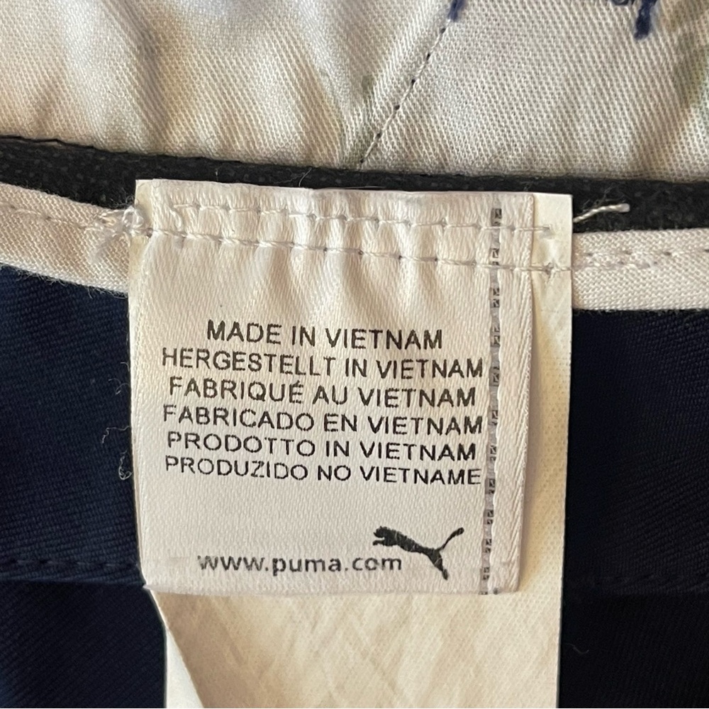 Puma Women's Deep Blue Bermuda golf shorts - Picture 9 of 9
